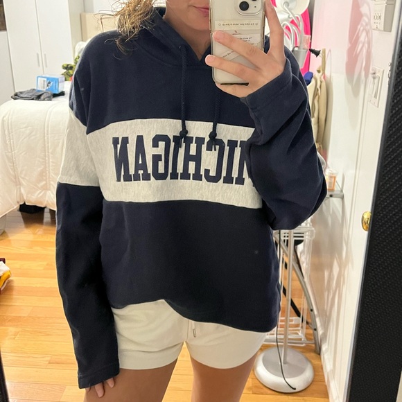 dark blue and ash grey University of Michigan hoodie - Picture 3 of 6